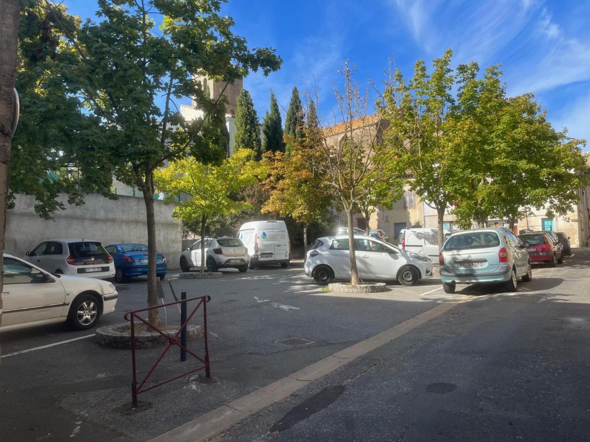 Trèbes Jouxtant Le Canal Du Midi מראה חיצוני תמונה